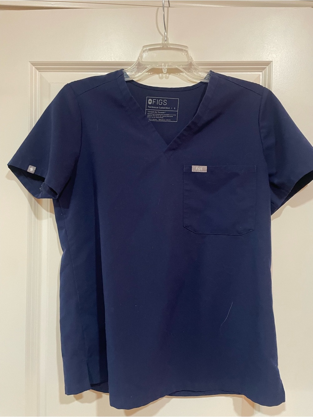 FIGS Women’s Navy Short Sleeve V-Neck Scrub Top